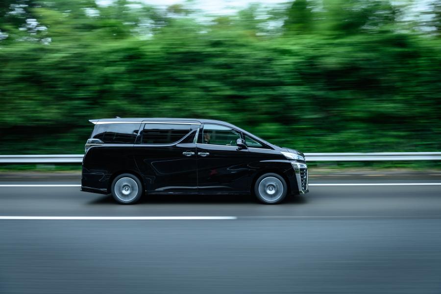  Toyota Vellfire ZG 2018 года  (фото 17 из 23)